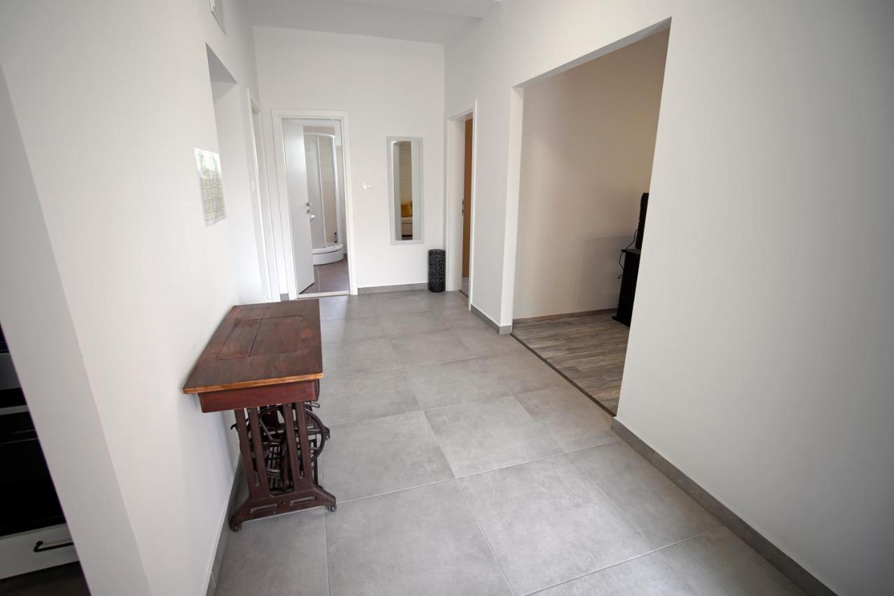 House - Apartman Sarah Kaštela المظهر الخارجي الصورة