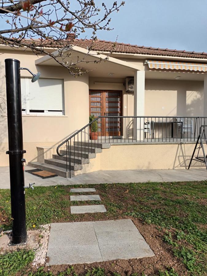 House - Apartman Sarah Kaštela المظهر الخارجي الصورة